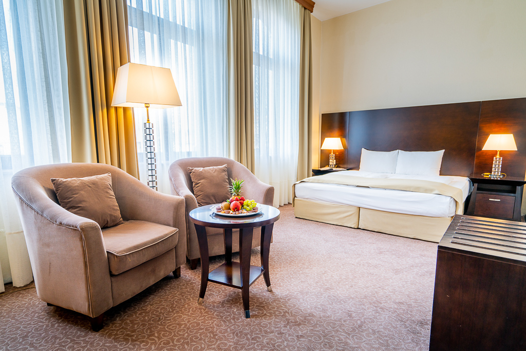 ZIMMER & PREISE – Grand Palace hotel